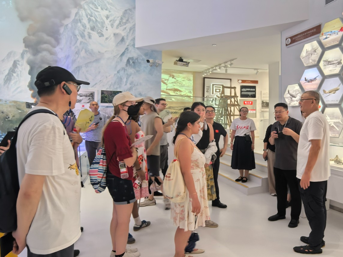 1753232494924489.jpg 72cf8196ce25bdbf45a4d772ce16fbc.jpg