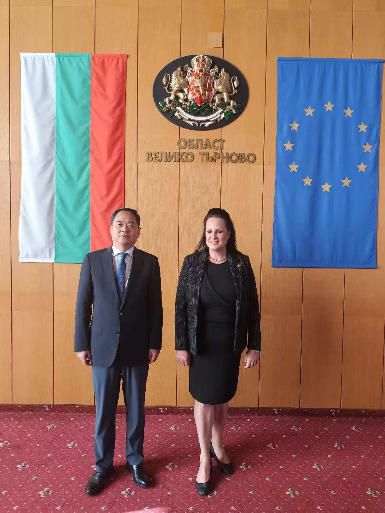 1760923212931709.jpg 2.jpg